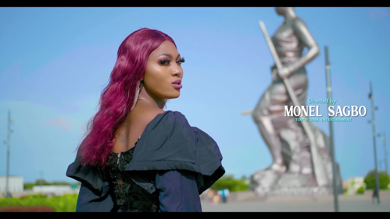 La chocolette feat Acquilin Givenchy -Akwaba Benin (Clip officiel)