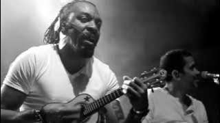 Caminho das Flores - Grupo Revelação - Clipe Oficial