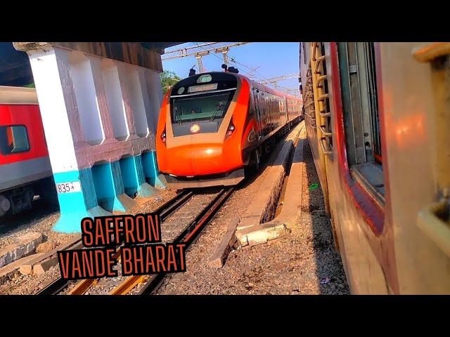 MGR CHENNAI CENTRAL VANDE BHARAT OVERTAKING ❤️🔥 || #vandebharatexpress #indianrailways #overtake class=