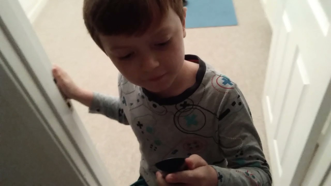 EXPLORING A HAUNTED CHURCH AT 3am. VERY SPOOKY!!!