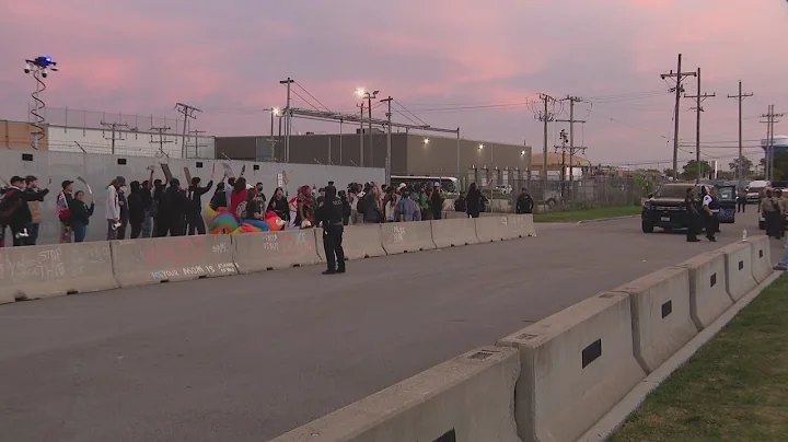 15 people arrested outside Broadview ICE facility Friday as protests continue past curfew