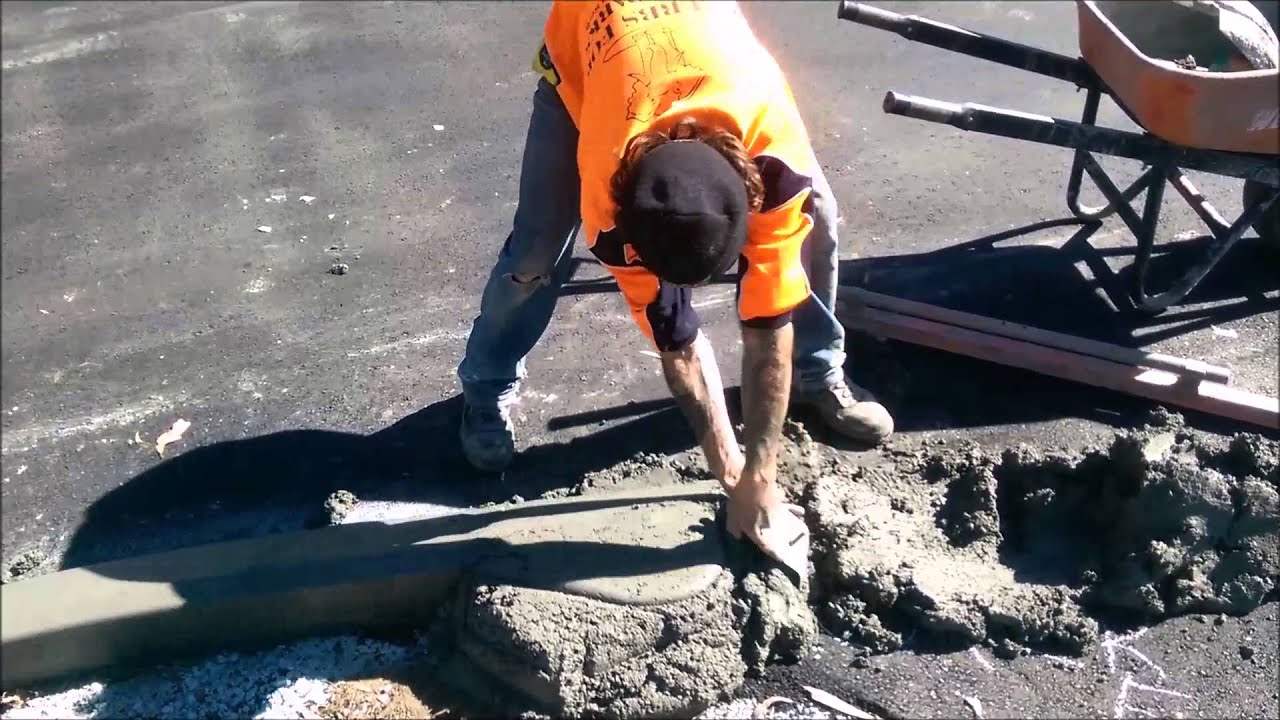 Concrete Kerb Brisbane Our Machine In Action On Asphalt Kerbs For