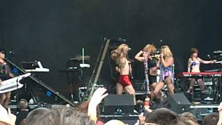 kesha - backstabber (live at oxegen 10.07.11)