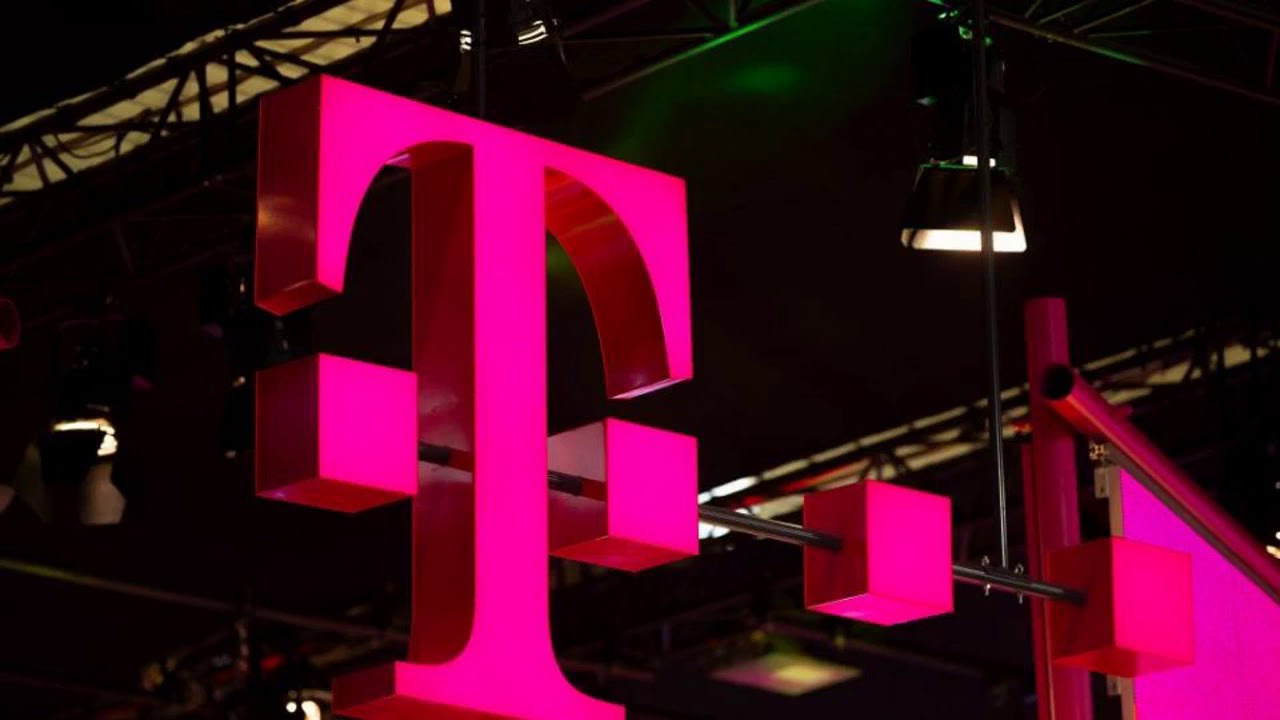 T-Mobile owner Deutsche Telekom forecasts slower core earnings growth