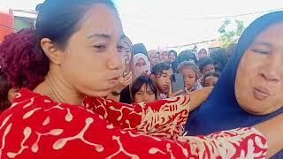 Lomba Mamak Goyang Sambil Ngulum Air Dn Betatapan