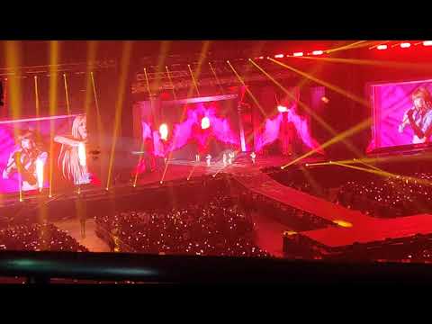 BLACKPINK Tokyo Dome 04.12.19 Playing with fire.