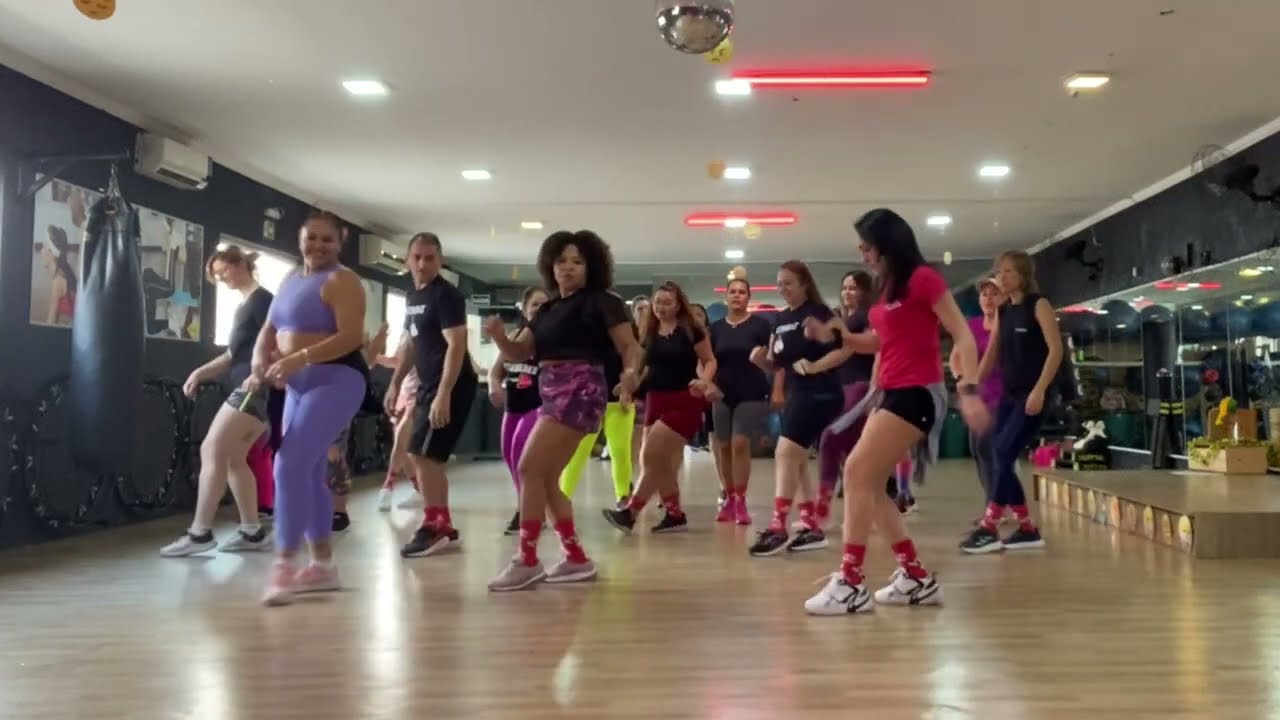 Aniversario Sandra Rabesco e Paulinha - Vou Desafiar Você - Mc Sapão