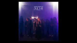 Sabrina Carpenter - Sue Me (Louder) screenshot 5