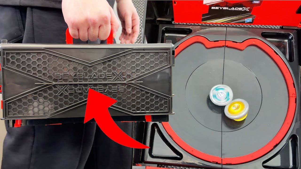 You Can Battle ANYWHERE With This NEW PORTABLE STADIUM! - Clash