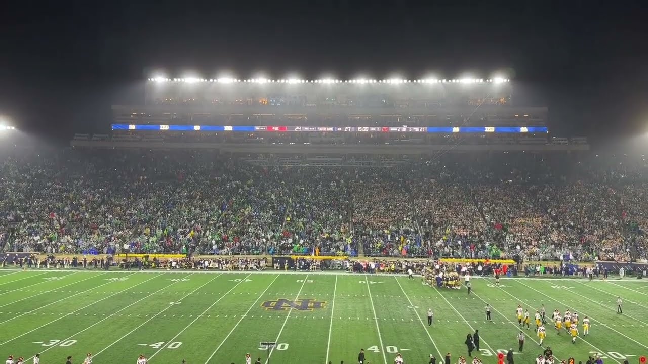 Notre Dame Stadium 4th Quarter - Livin’ On A Prayer - 10/18/25 vs USC
