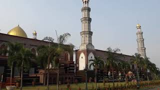 Masyaallah Megahnya Masjid Kubah Emas Depok