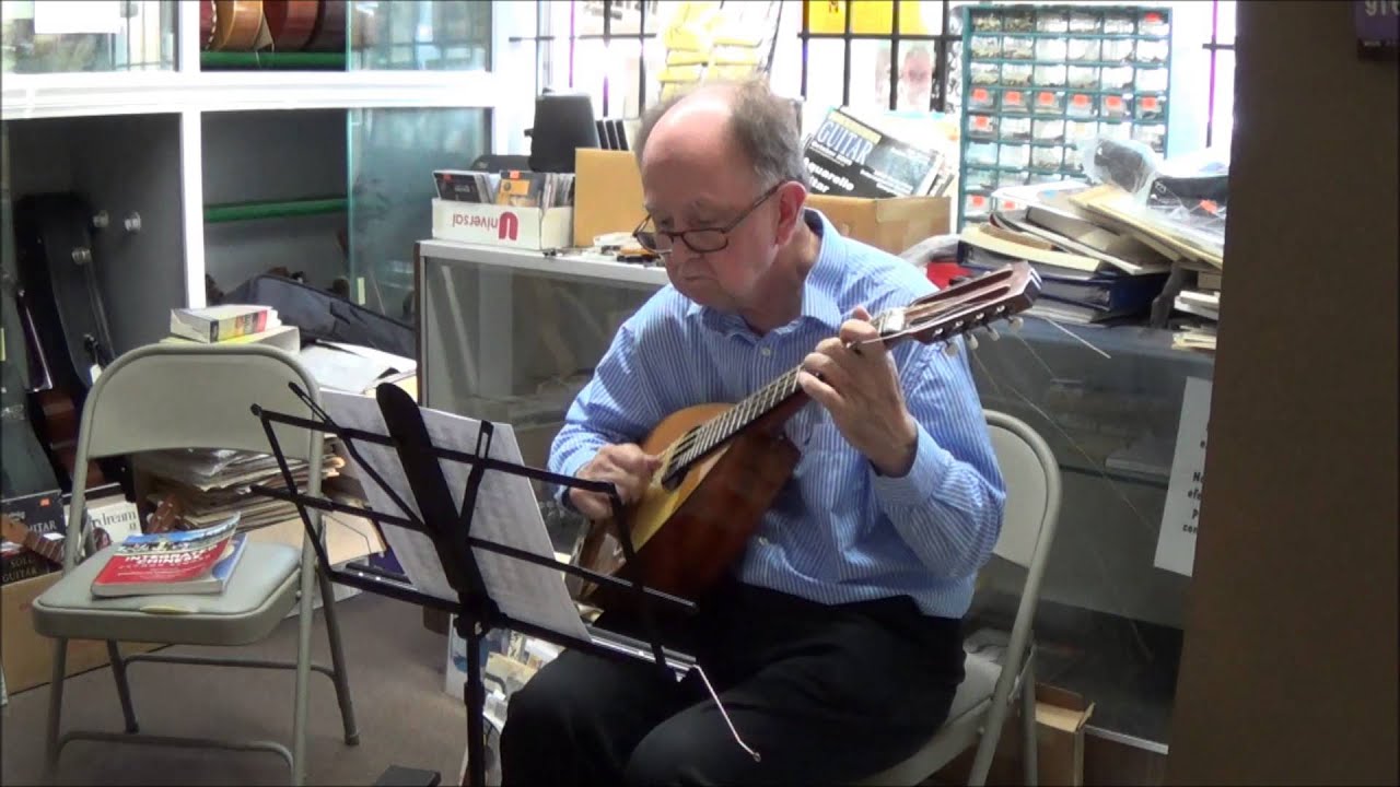 Costumi Siciliani by Giovanni Giovale on a 1971 Masetti Mandola