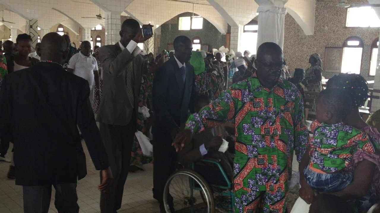 CÉRÉMONIE DE REMERCIEMENT AU MAÎTRE DE CŒUR AYOMAN