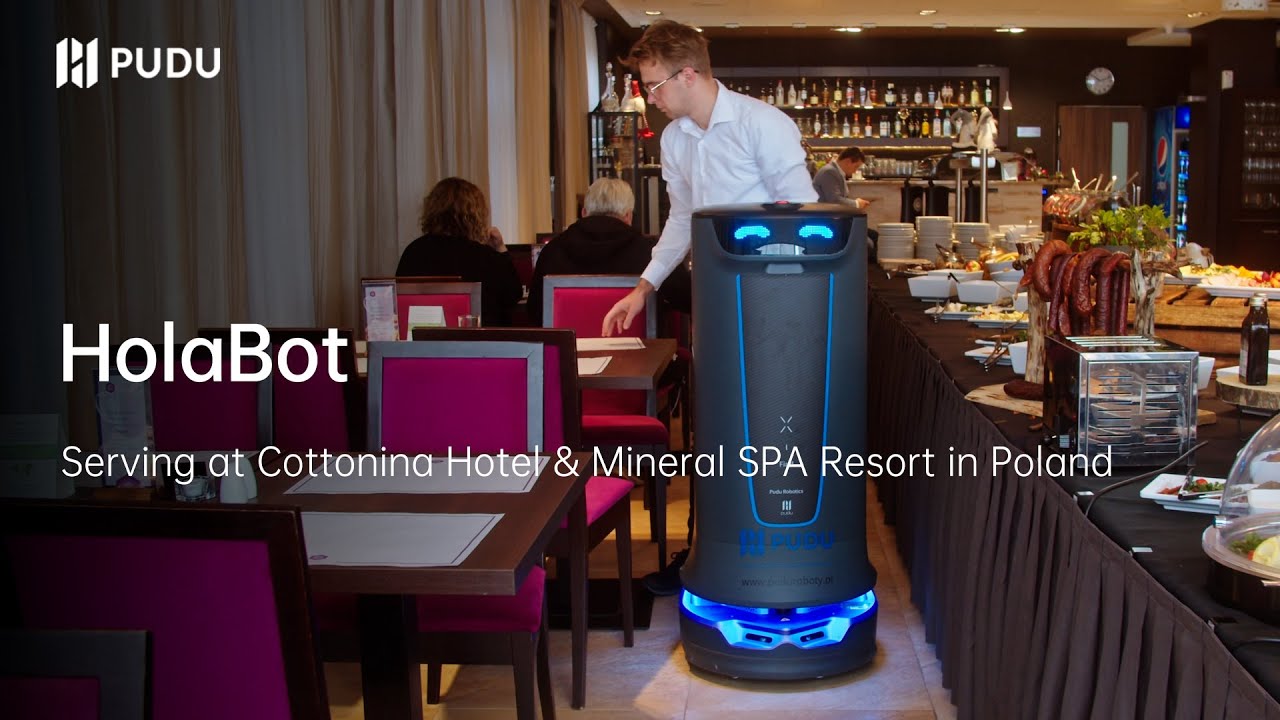 HolaBot serves at Hotel Cottonina in Poland | Pudu Robotics