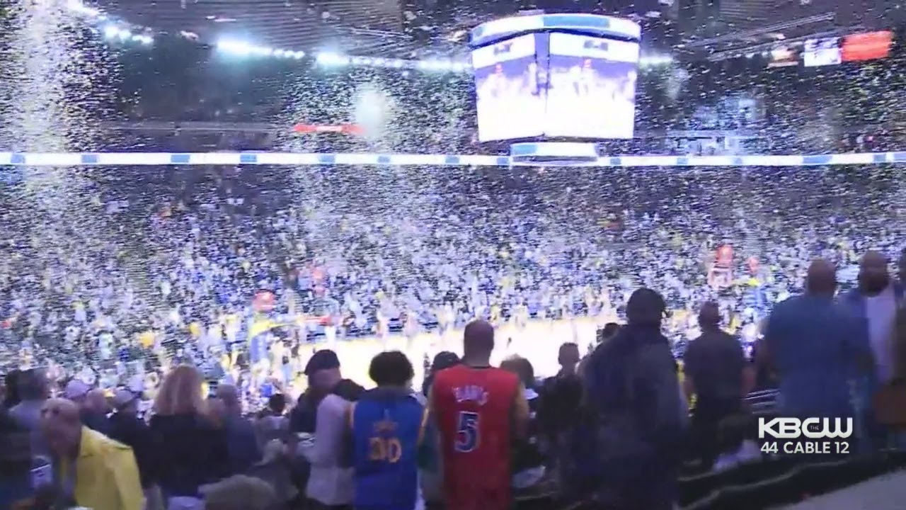 Bittersweet Goodbye; Warriors Fans Cheer In Last Regular Season Game In Oakland - YouTube