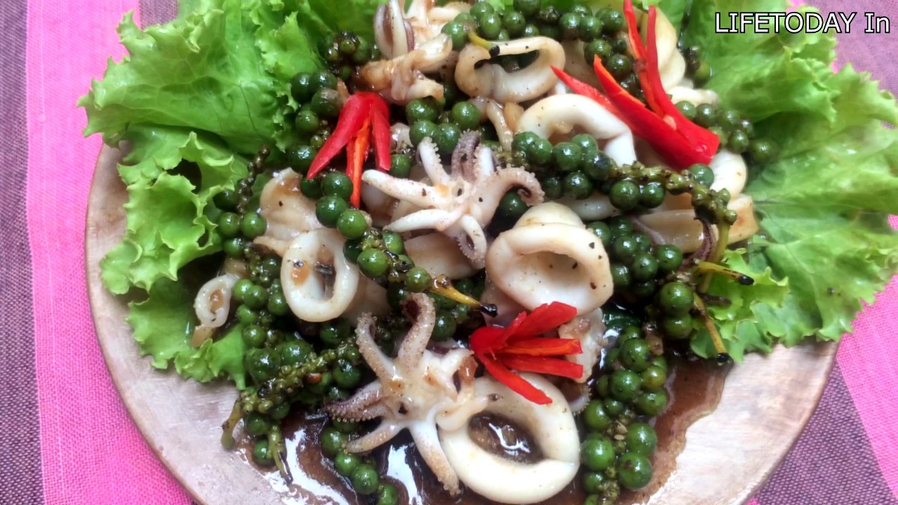 Fried squid with green pepperឆាមឹកម្រេចខ្ចី YouTube