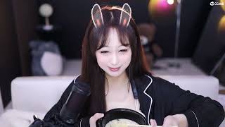 20230424-0100-星莱小兮_-来个能看出我脆弱的大哥