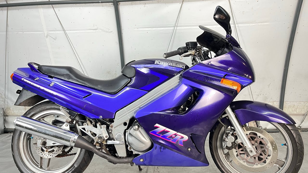 ZZR250 Blue - YouTube