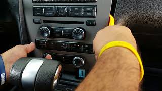 CD Player from Ford Mustang 2012 for 
