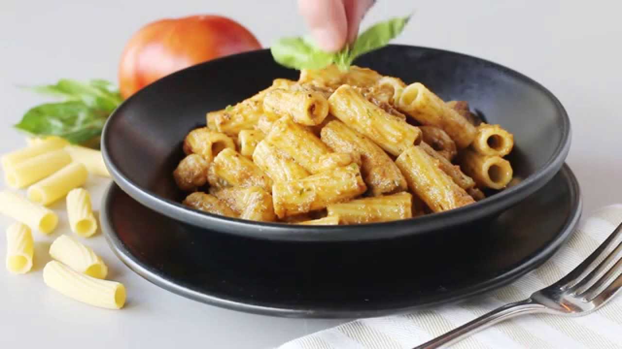 Pesto Mediterráneo con pasta Elicoidali - La Nicoletta - YouTube