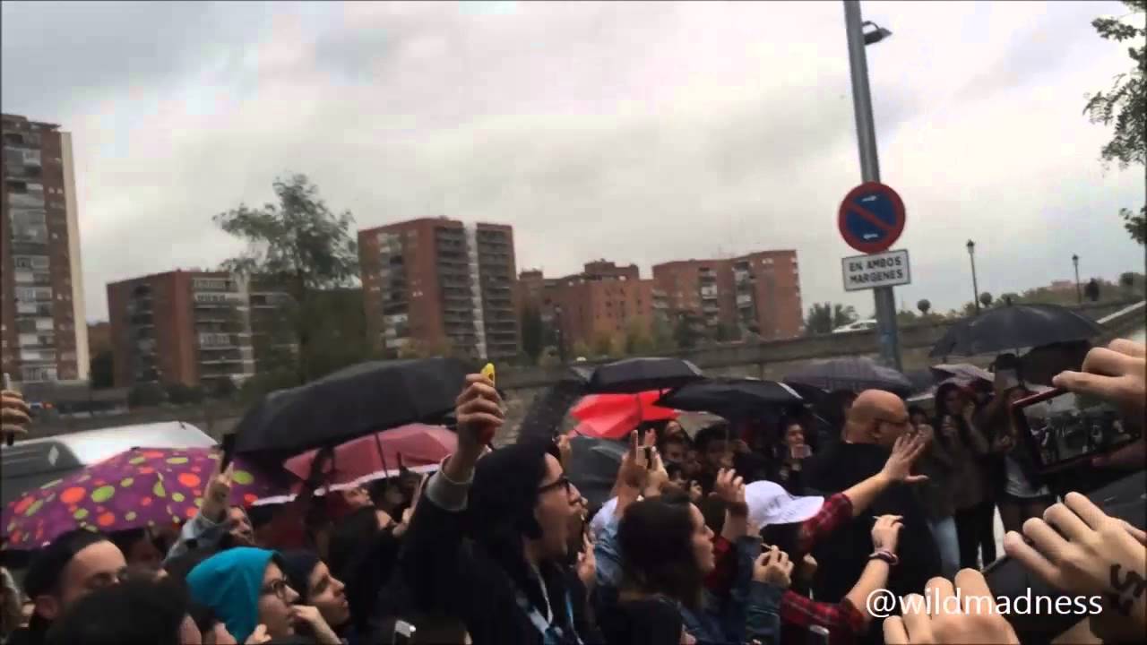 Fifth Harmony llegando a / arriving at Sala Riviera Madrid, Spain  EUROPEAN REFLECTION TOUR