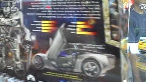 SDCC 2009 Hasbro Booth Transformers Leaders, Human Alliances and Exclusives (Backs)