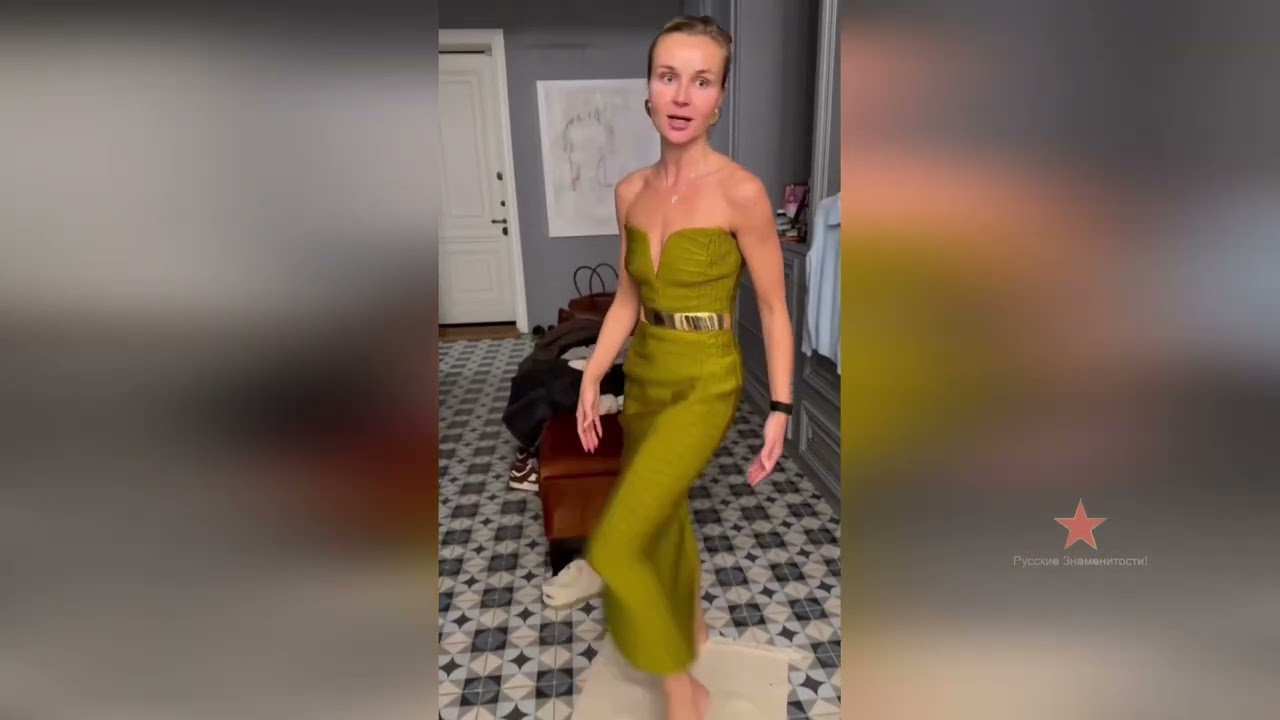 Полина Гагарина показывает разные красивые наряды на новое шоу!