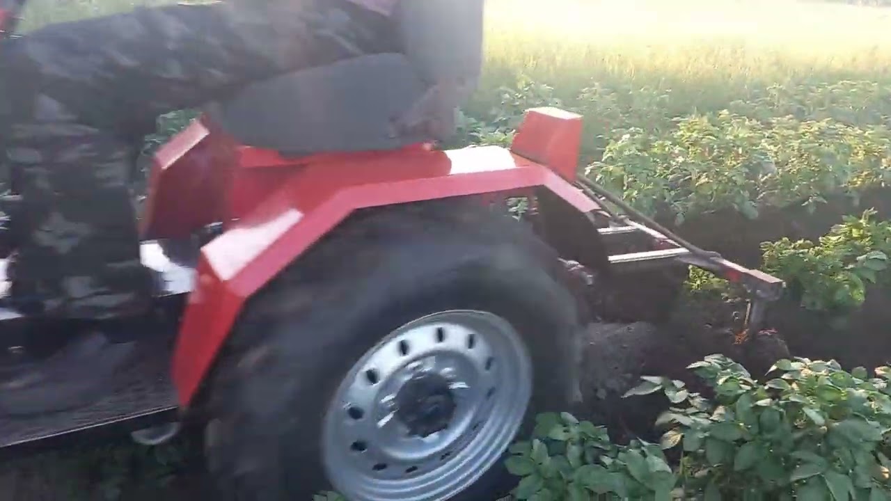 Окучивание картошки самодельным МТ