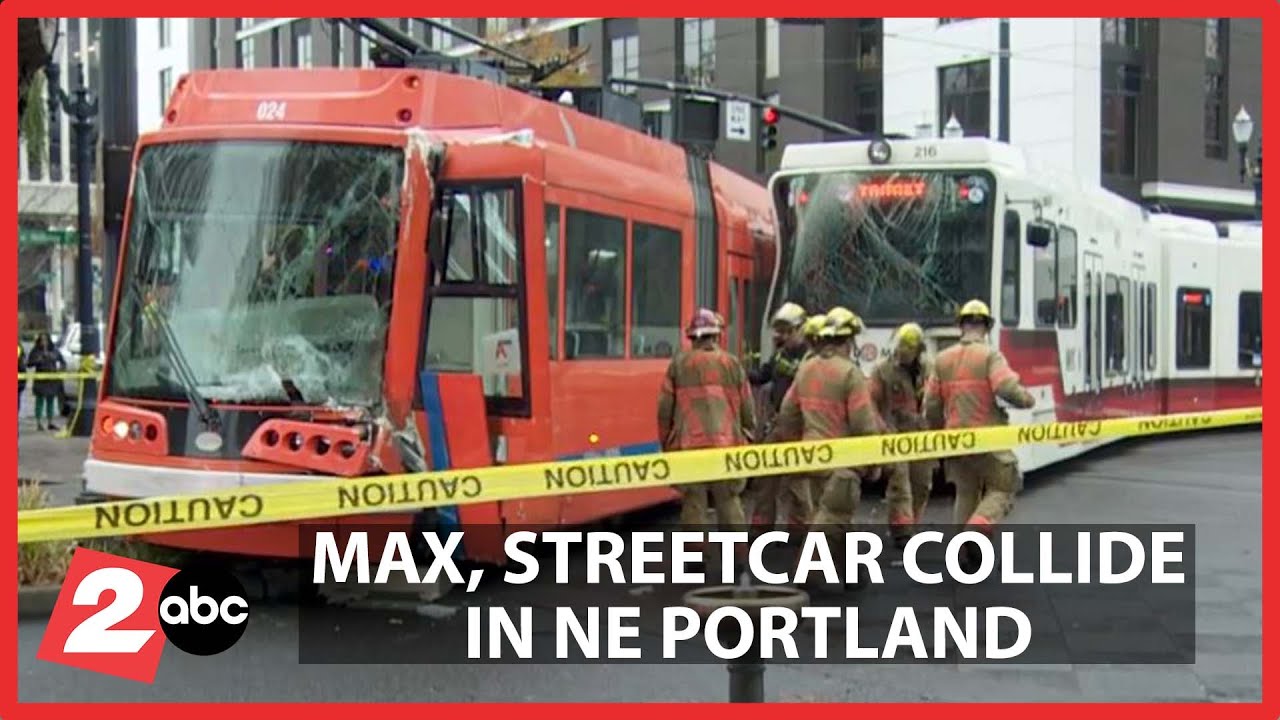 TriMet MAX train collides with Portland Streetcar, derails near Lloyd Center, first responders
