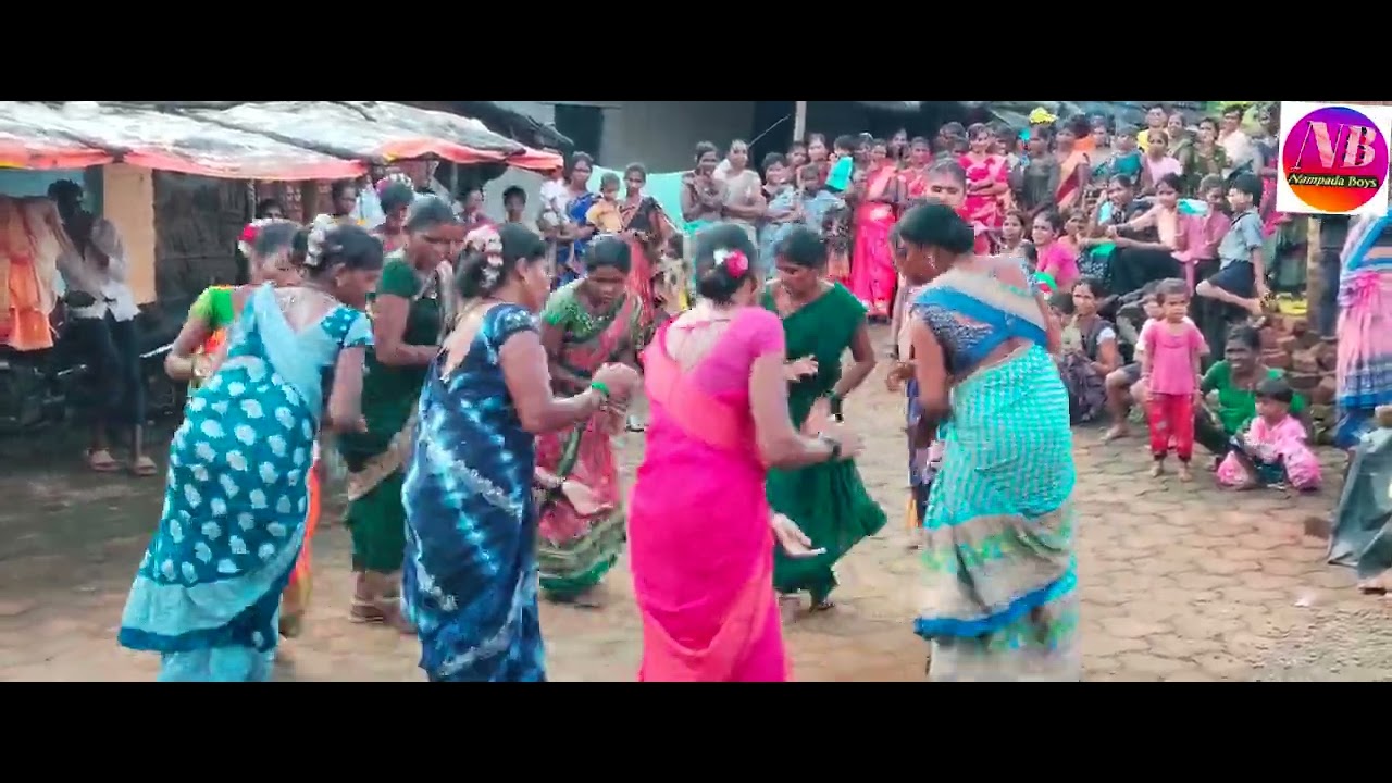 घटस्थापनाची आदिवासी परंपारा! भोंडाई आणि गावकरी बाया आदिवासी संस्कृरूती टाळ्यावरील नाचकाम 