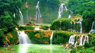 Потрясающе красивый водопад Дэтянь
