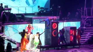 Britney Spears - Big Fat Bass (Live Lisbon)