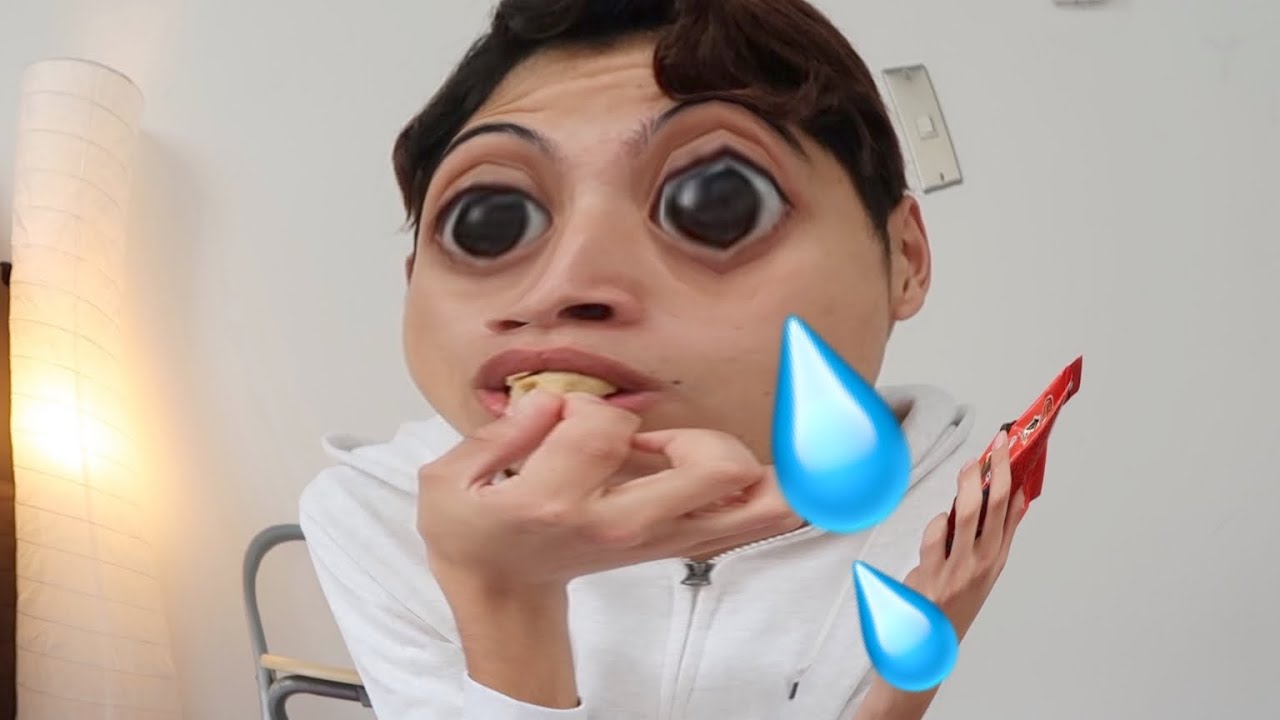 日本帰国でコンビニの進化に涙ポロポロ Youtube