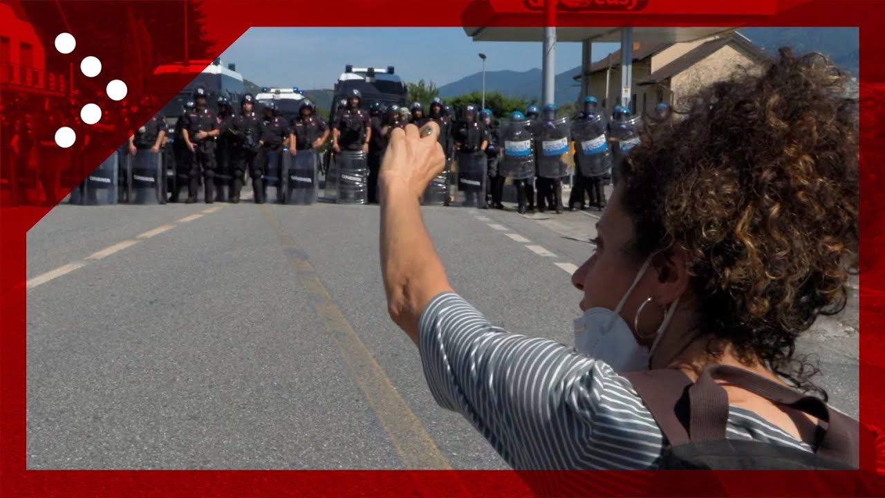No Tav, i manifestanti cantano 