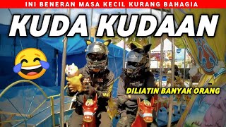 Kucing Garong Gemoy Main Kuda-Kudaan Di Pasar Malem