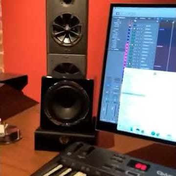 Preview: David Guetta feat Raye - Stay (Nicky Romero remix)