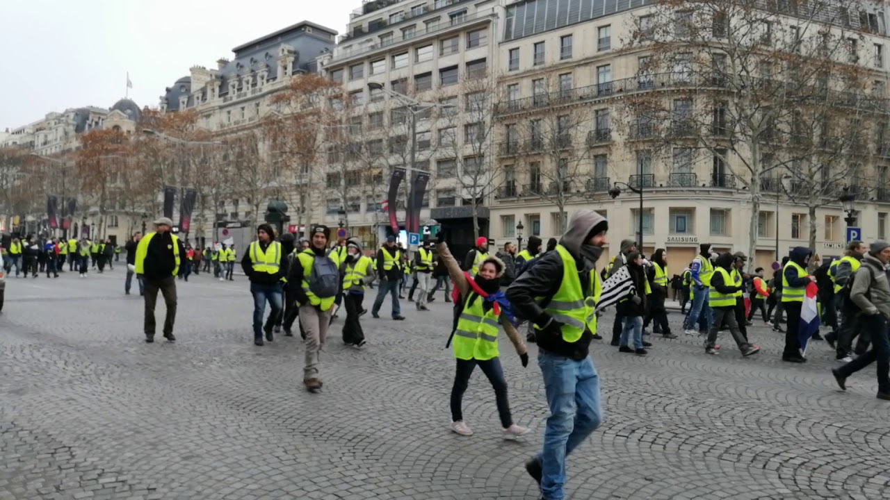 Paris Gilets Jaunes 15 Décembre 2018 Le Début De La Manifestation à 9h54