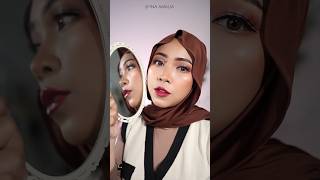 Sim Salabim  Sekali2 Gincu Merah 