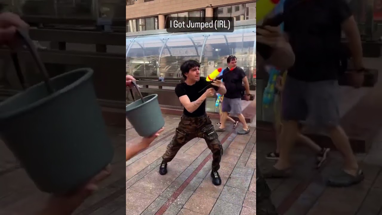 Arsen y Finally Got Water On His Skin 🚿🤣