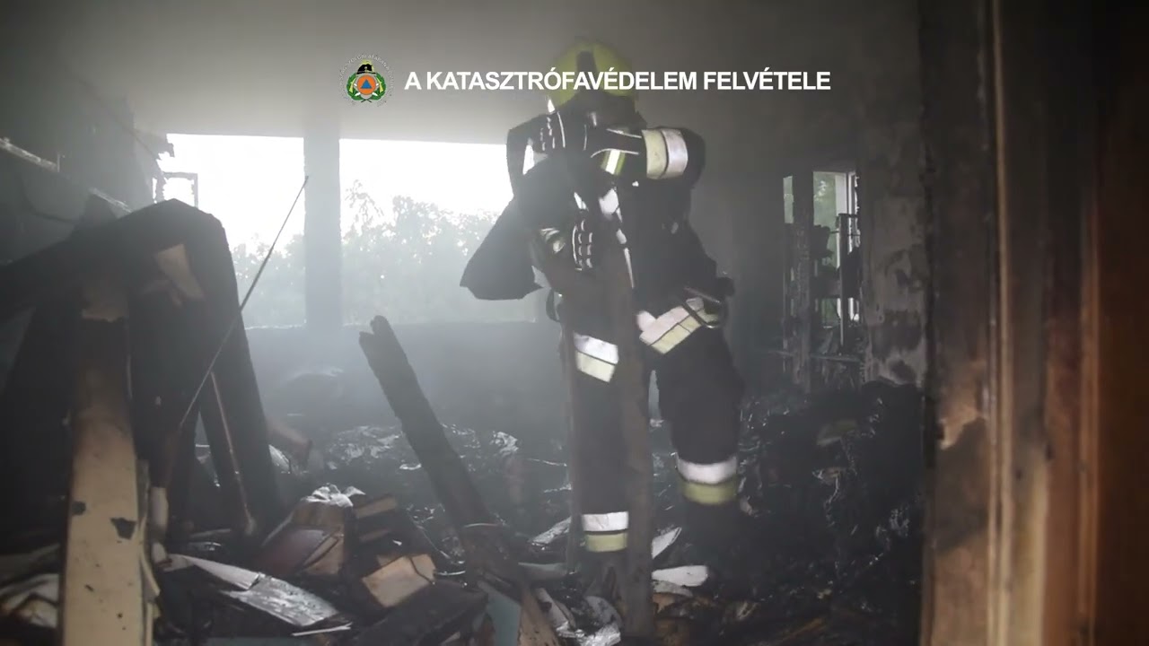 Szeméttel felhalmozott lakás gyulladt ki Budapest XI. kerületében