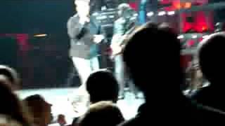 Rascal Flatts sing Bob That Head in Milwaukee, WI