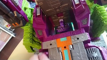 Transformers Titans returns Trypticon combines with Earthrise Scorponok (unofficial)