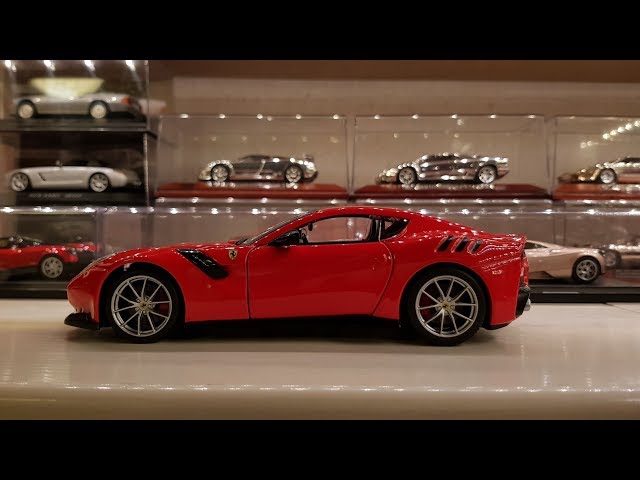 FERRAR F12 TDF Bburago 1:24 - YouTube