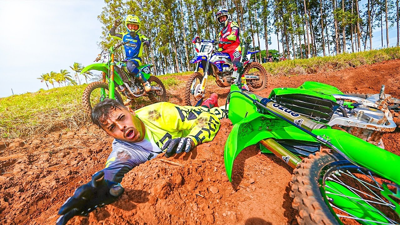 24 HORAS VIVENDO COMO UM PROFISSIONAL DE MOTOCROSS
