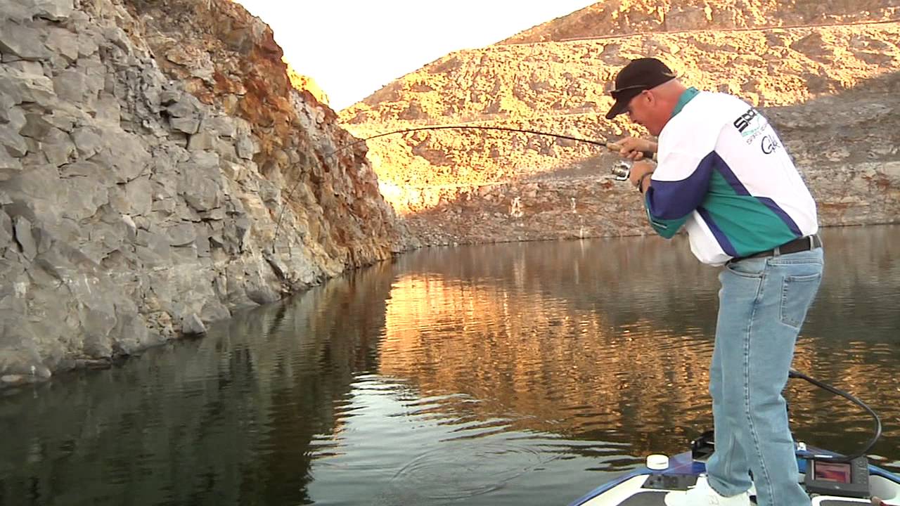 Catching Small Mouth Bass on a small jig and bobber