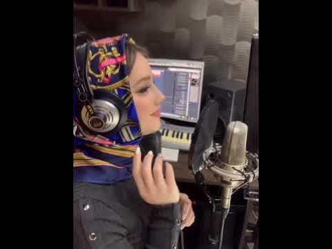 Айна Исаева - "Ремикс"⭐ - YouTube