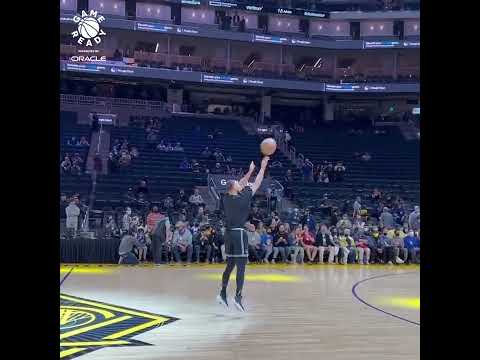 видео: Steph Curry DOESN'T MISS in his Pre-Game warm up!👽 #shorts