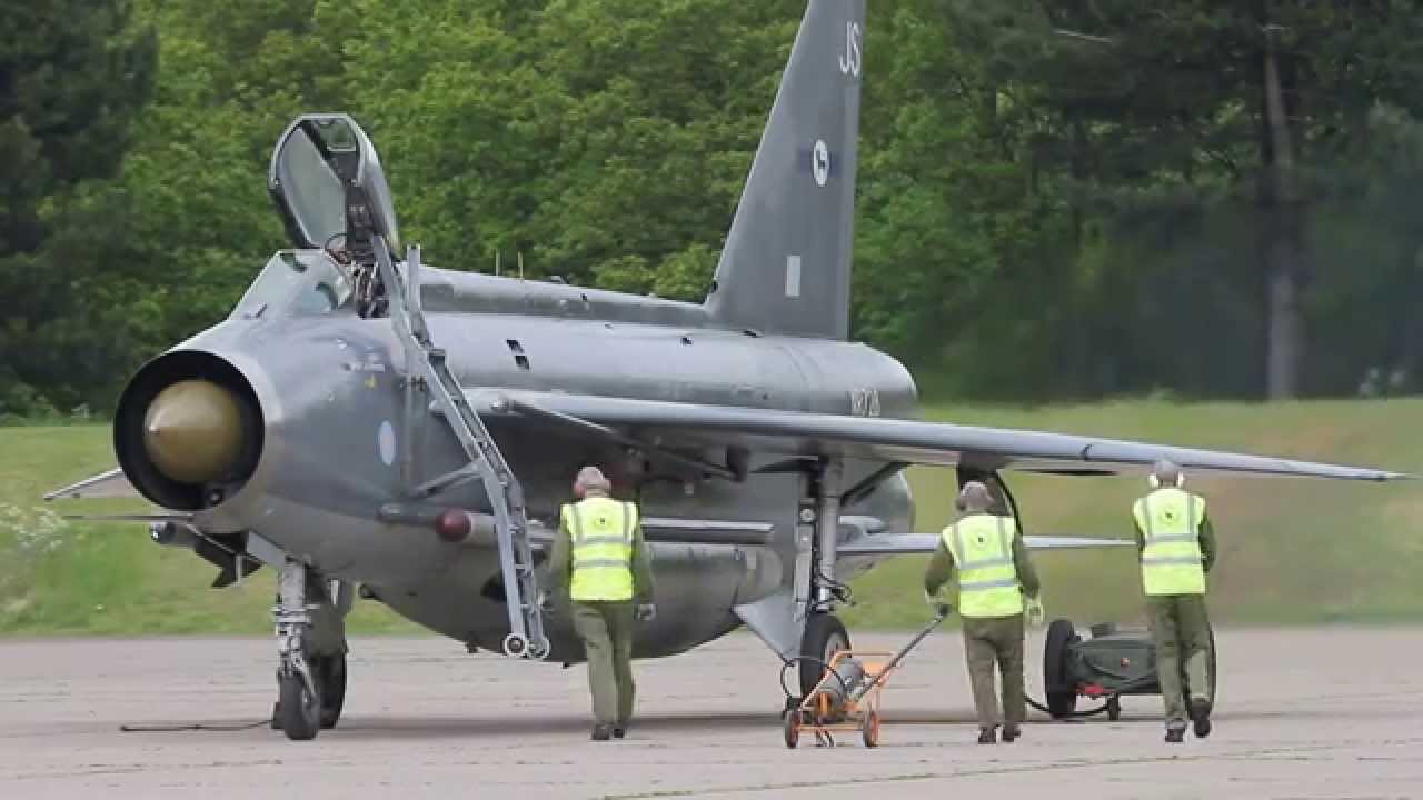 English Electric Lightning F6 Xr728 Js