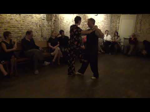 Wesley Terriere y Tina Riccardi - Color Tango - Zum