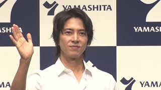 Tomohisa Yamashita has one last thing he wants to say at the "Yamashita" new commercial unveiling...
